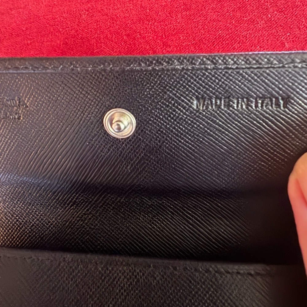 NWT vintage PRADA Black Saffiano Leather Small Wallet. Rare Find. 4.25×3.5. - Picture 11 of 11